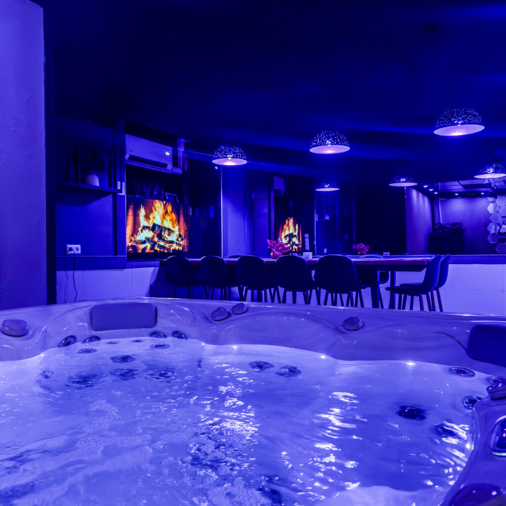 Pirtis su džiakuzi ir sale – viskas po vienu stogu