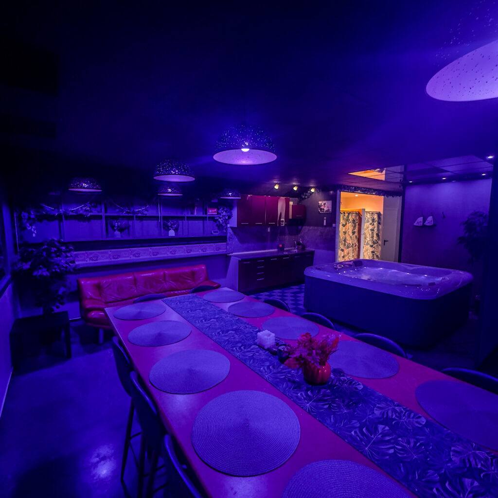 Centro Pirtelė naktį – jaukus poilsis ir šviesos